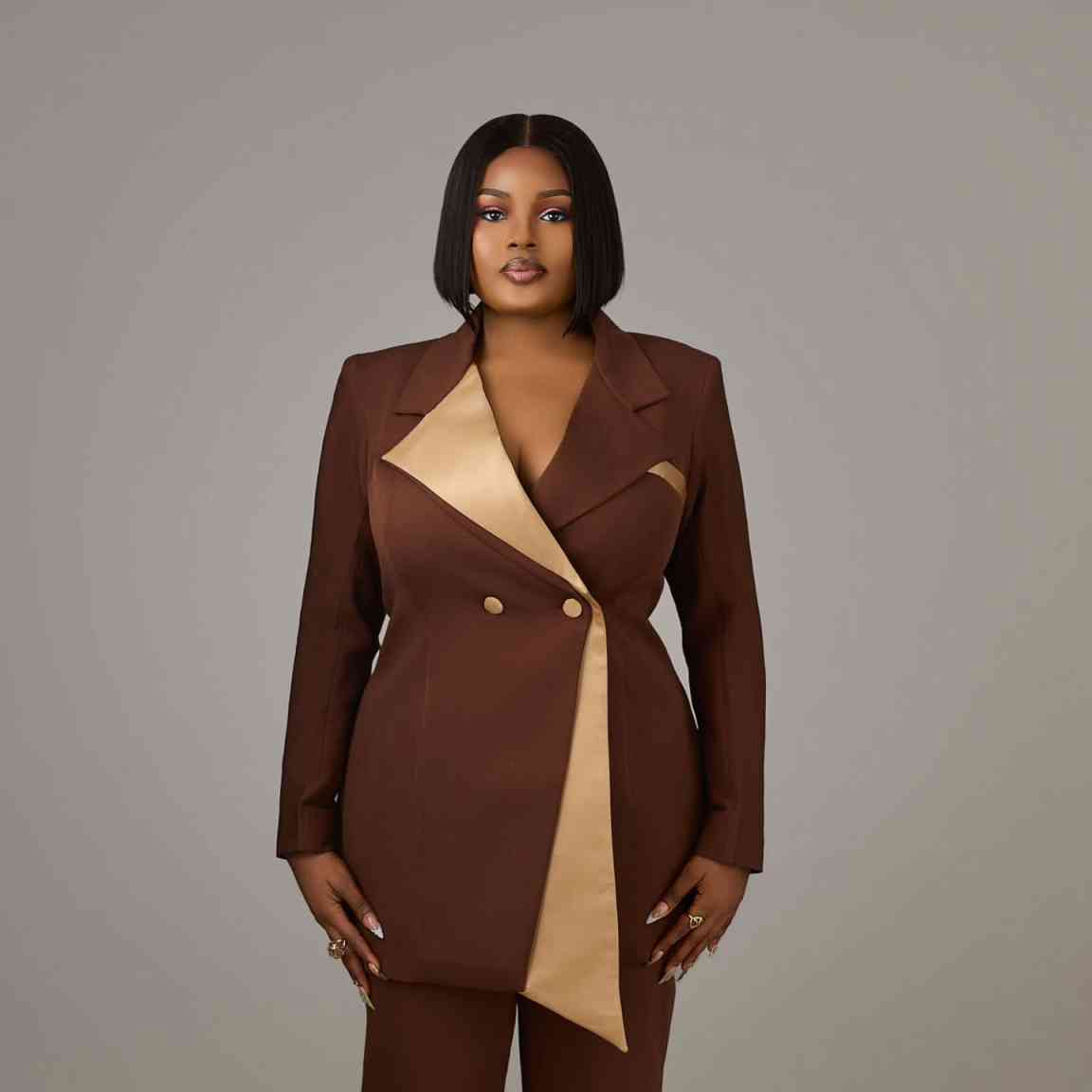 Plus Size Dames Smokingpakken  - Women Formal Wear For Graduation recensie en prijs